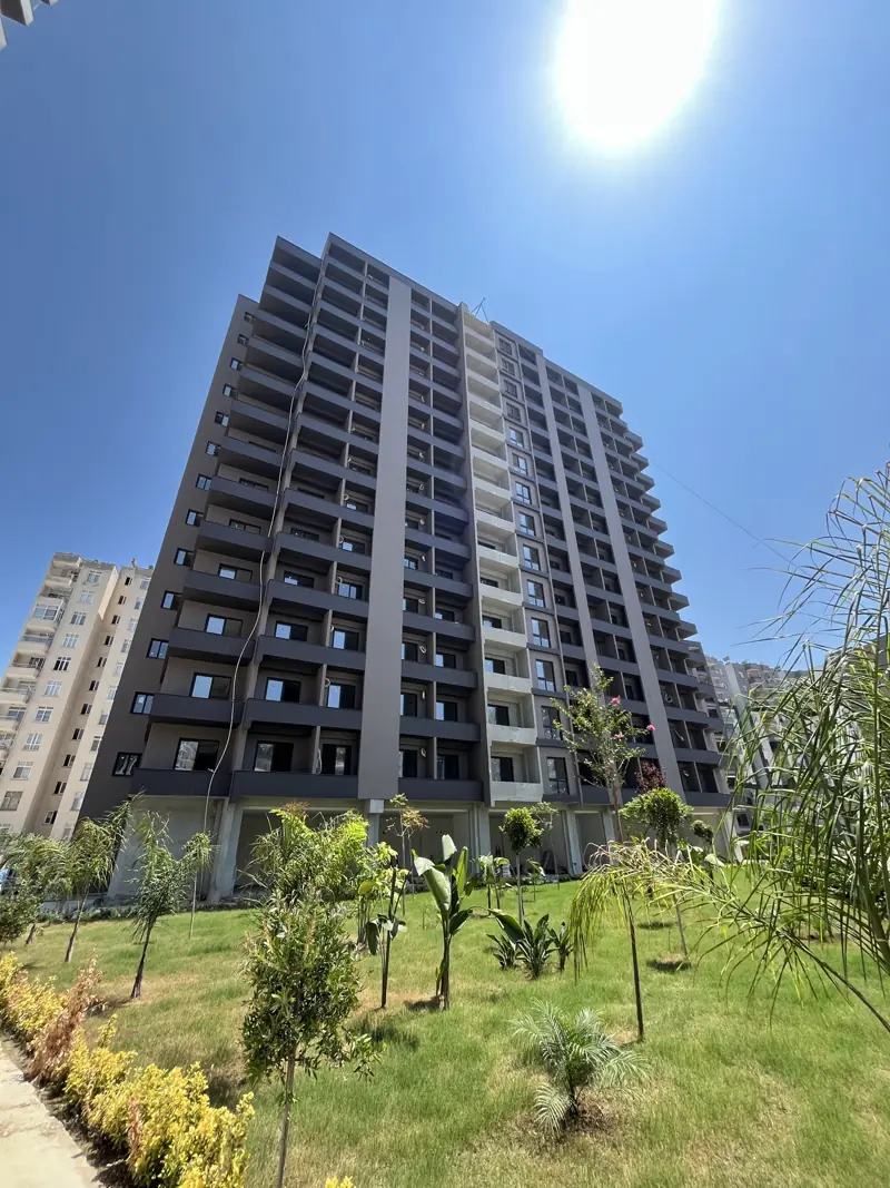 Zgrada Hayat Towers u Mersinu, stvarna fotografija